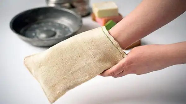 تعبیر خواب کیسه کشیدن و چرک + از دید امام صادق و ابن سیرین و حضرت یوسف
